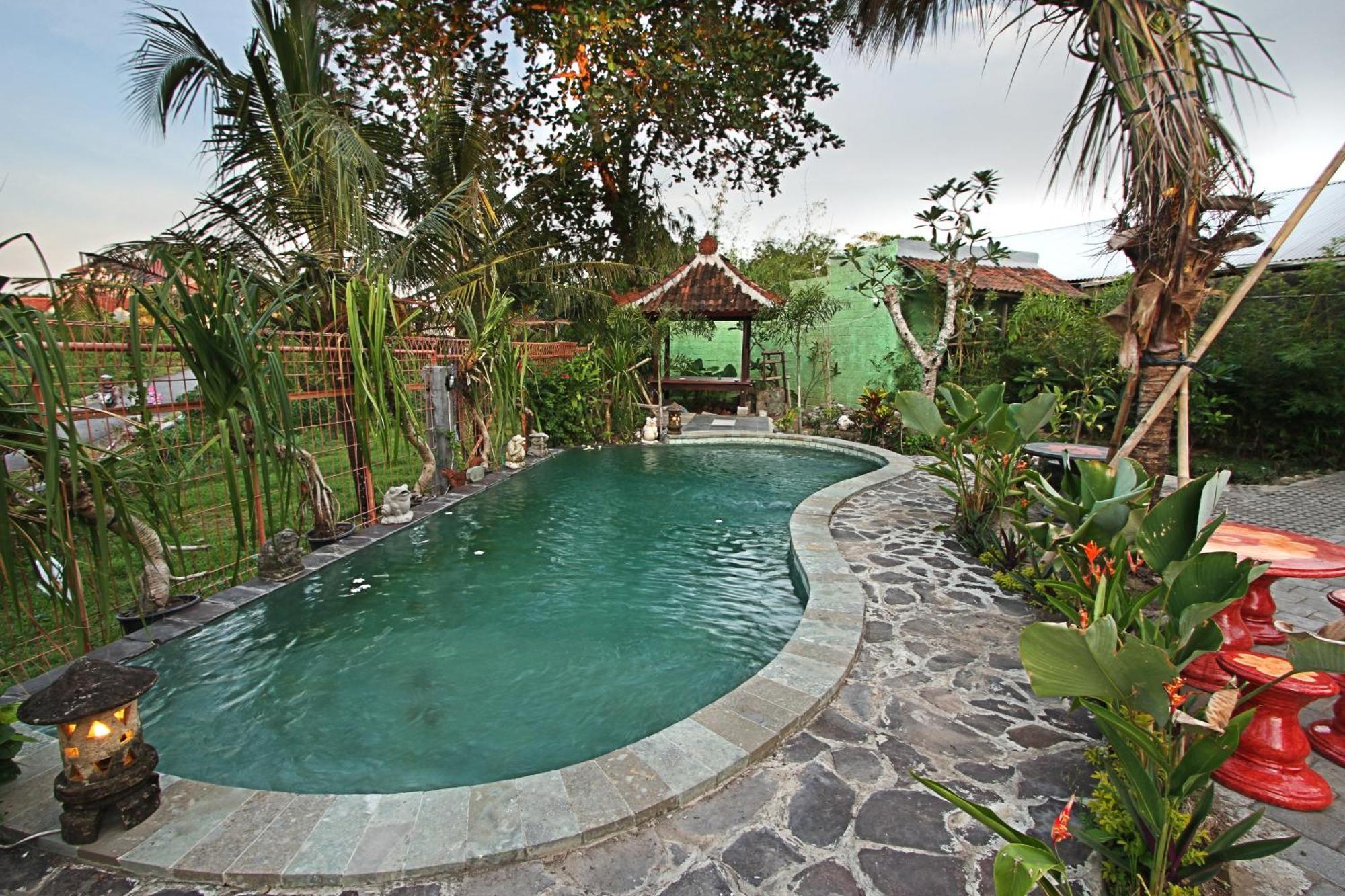 Reddoorz Near Stadion Kompyang Sujana Bali Denpasar  Exterior photo